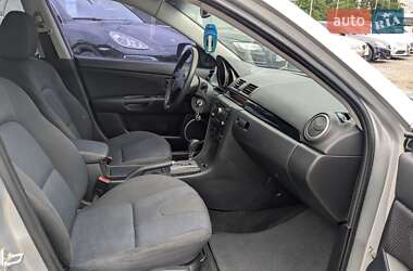 Седан Mazda 3 2004 в 