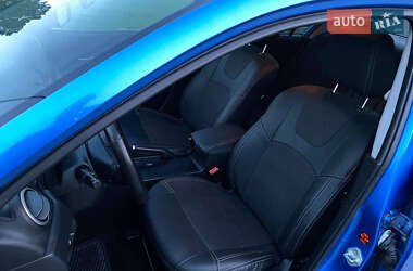 Седан Mazda 3 2006 в 