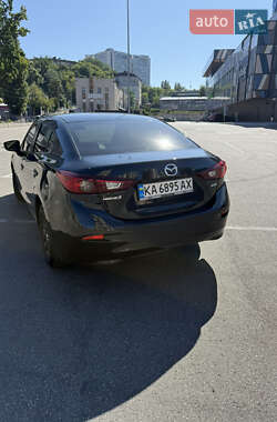 Седан Mazda 3 2015 в 