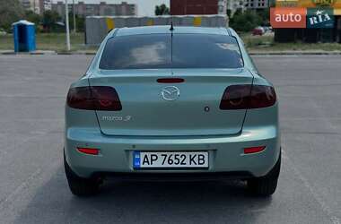Седан Mazda 3 2004 в 
