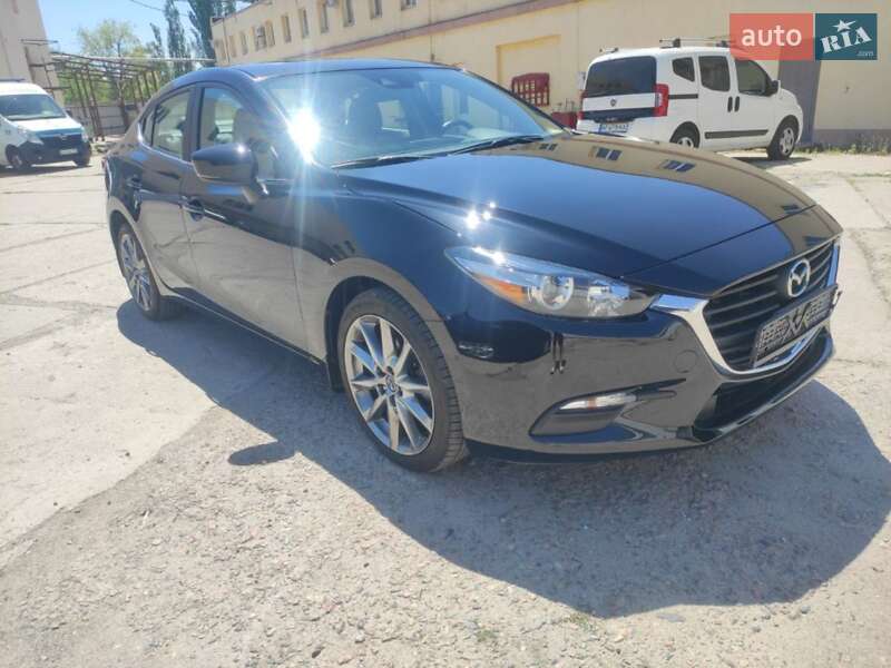 Седан Mazda 3 2017 в Запорожье