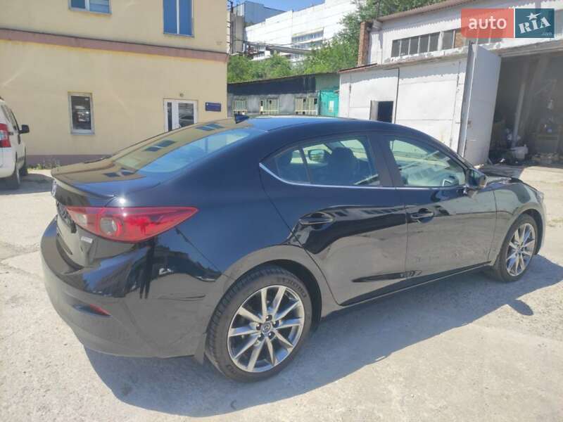 Седан Mazda 3 2017 в Запорожье