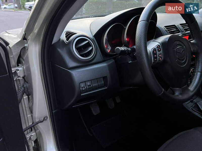 Седан Mazda 3 2007 в Києві