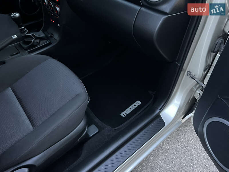 Седан Mazda 3 2007 в Києві