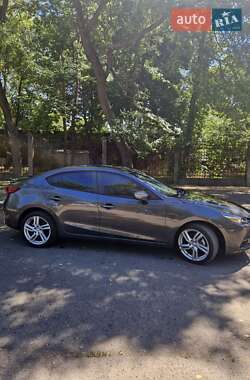 Седан Mazda 3 2018 в 