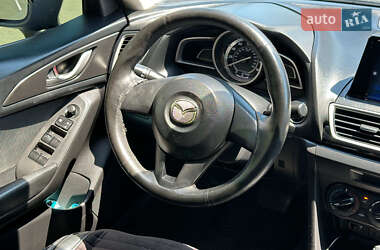 Седан Mazda 3 2014 в 