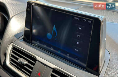Седан Mazda 3 2014 в 