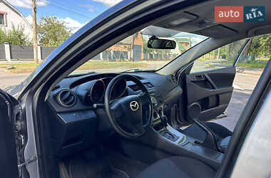 Седан Mazda 3 2010 в 