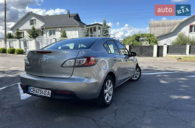 Седан Mazda 3 2010 в 