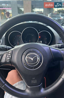 Хэтчбек Mazda 3 2005 в 