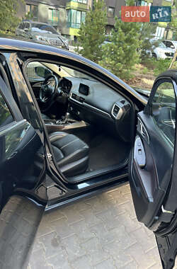 Седан Mazda 3 2017 в 