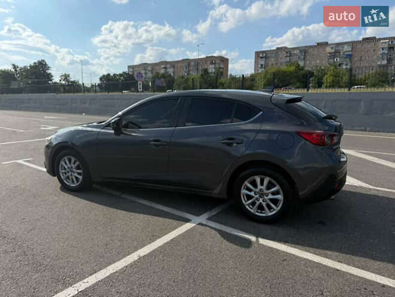 Mazda 3 2016