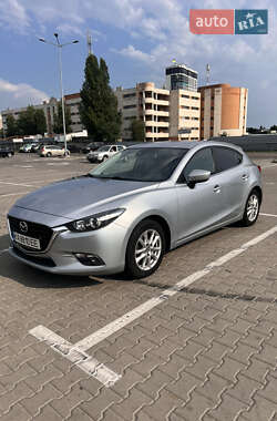 Хэтчбек Mazda 3 2017 в Киеве