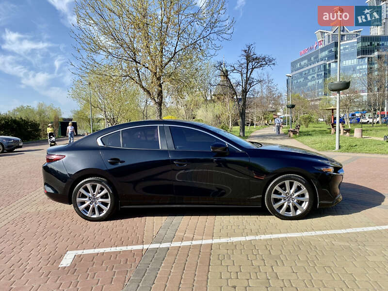 Седан Mazda 3 2021 в Киеве