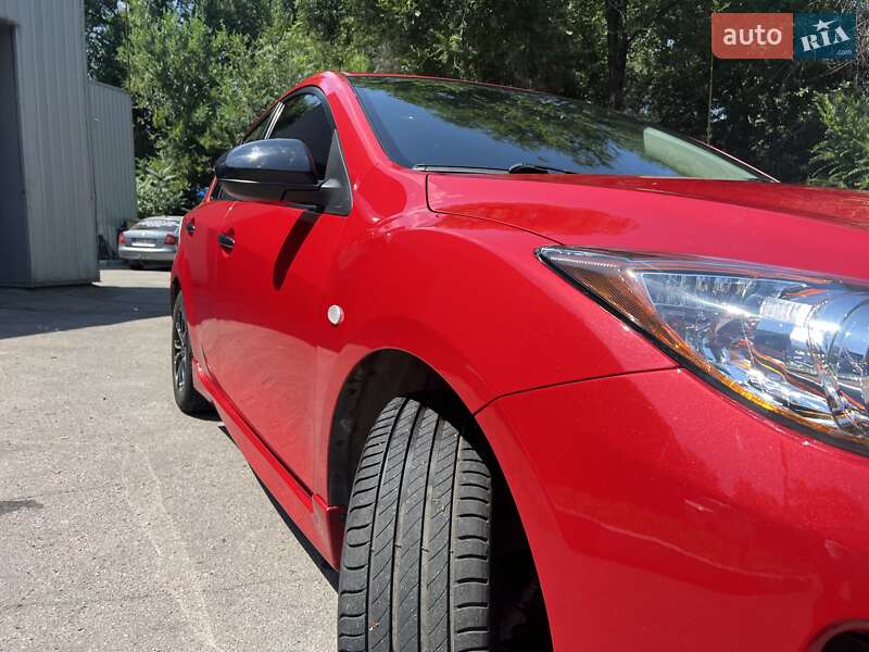 Хэтчбек Mazda 3 2012 в Запорожье