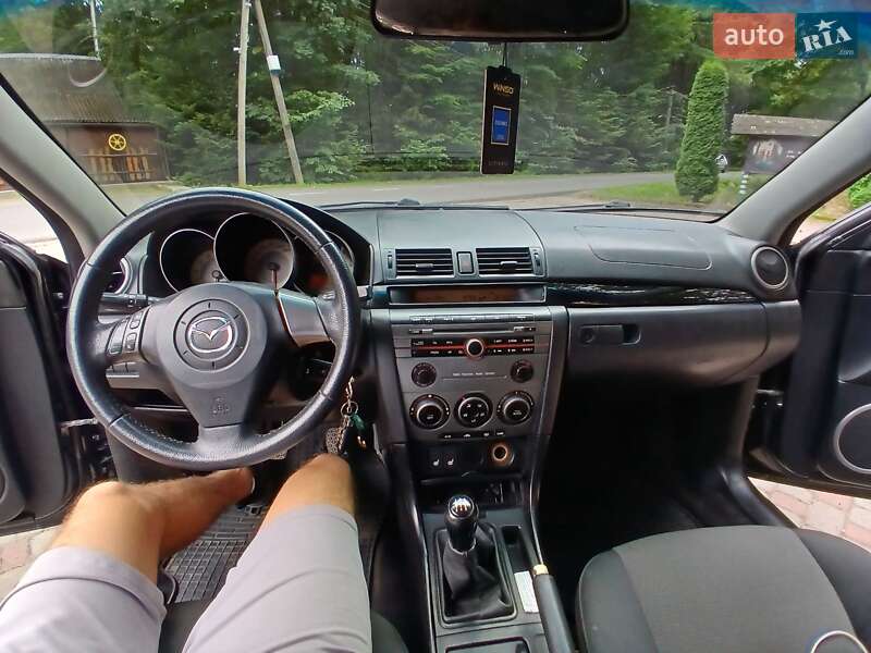 Седан Mazda 3 2006 в Трускавце