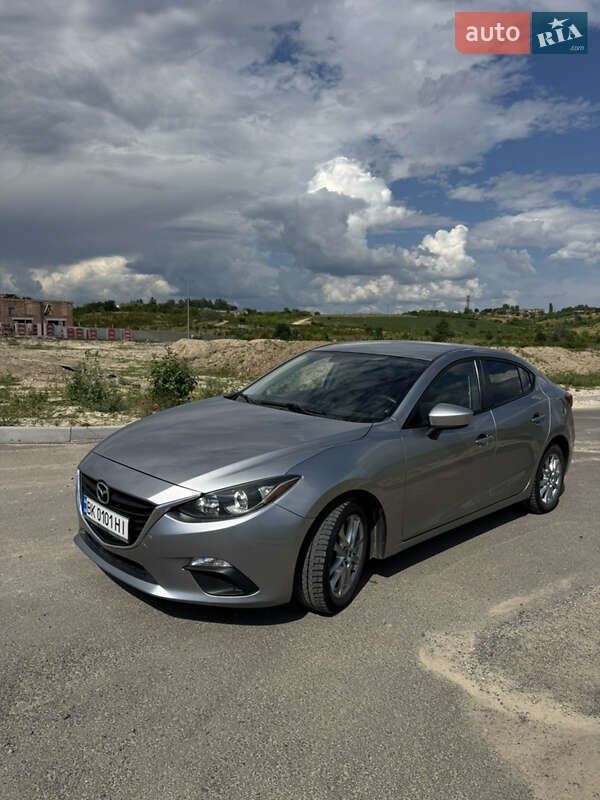 Седан Mazda 3 2013 в Ровно