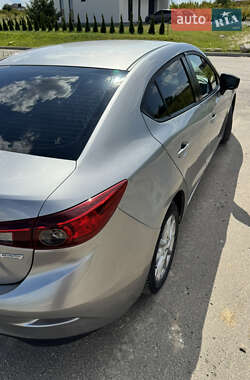 Седан Mazda 3 2013 в 