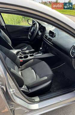Седан Mazda 3 2013 в 