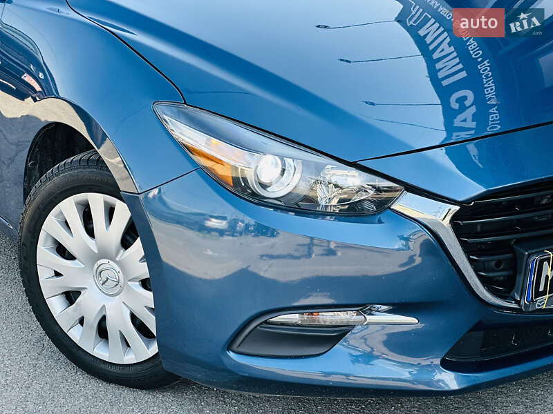 Седан Mazda 3 2016 в Харкові