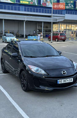 Седан Mazda 3 2012 в Дніпрі