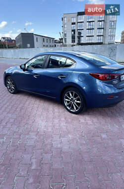 Седан Mazda 3 2017 в 