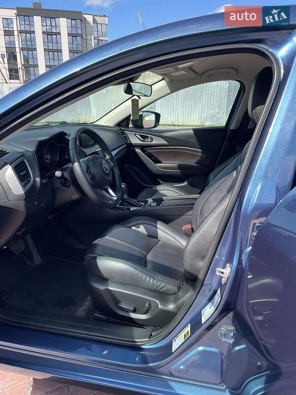 Седан Mazda 3 2017 в Рівному