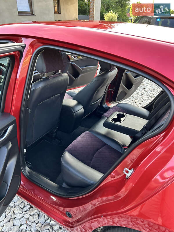 Хэтчбек Mazda 3 2014 в Тернополе