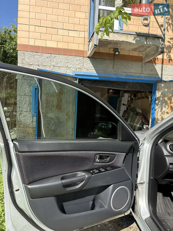 Хэтчбек Mazda 3 2008 в Киеве