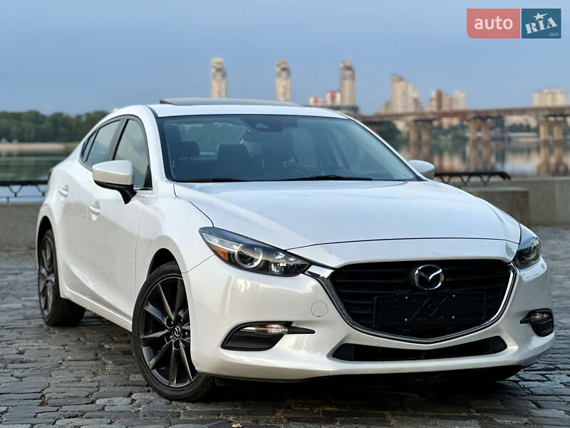 Седан Mazda 3 2018 в Києві