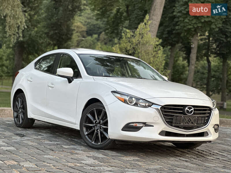 Седан Mazda 3 2018 в Києві
