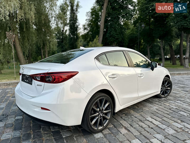 Седан Mazda 3 2018 в Києві