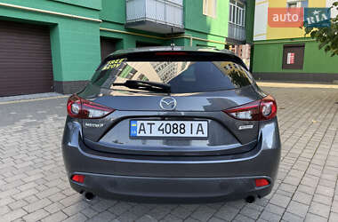 Хэтчбек Mazda 3 2015 в 