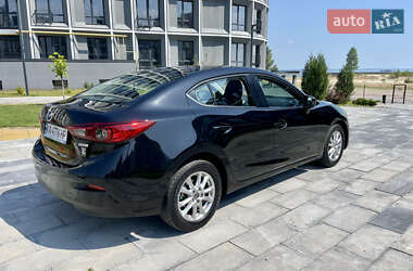 Седан Mazda 3 2015 в 