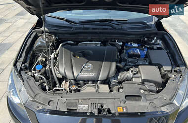 Седан Mazda 3 2015 в 