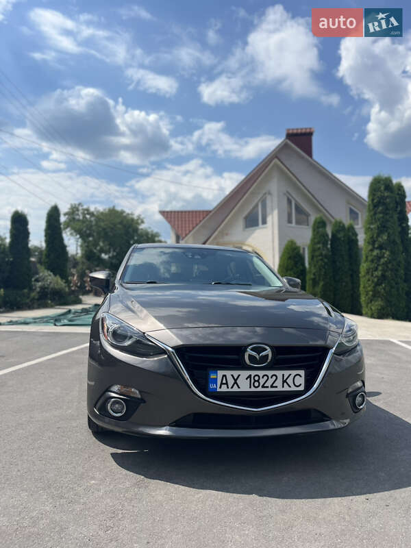Хэтчбек Mazda 3 2015 в Виннице