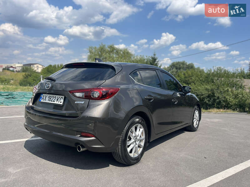 Хэтчбек Mazda 3 2015 в Виннице