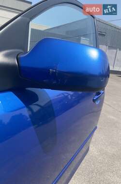 Седан Mazda 3 2004 в 