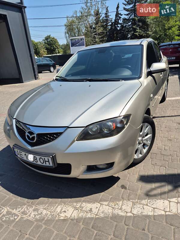Седан Mazda 3 2006 в Днепре