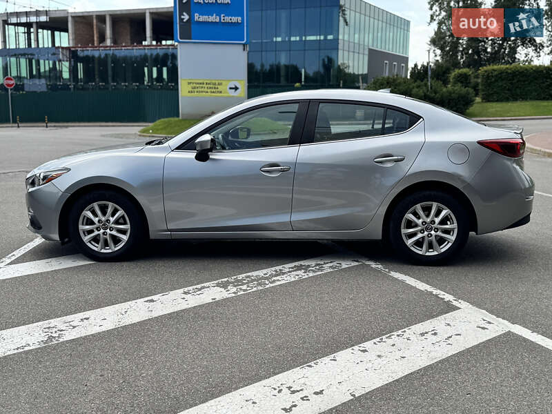 Седан Mazda 3 2014 в Киеве
