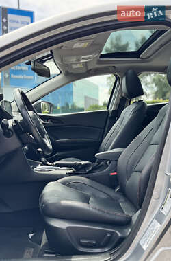 Седан Mazda 3 2014 в 