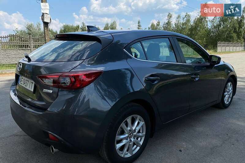 Хэтчбек Mazda 3 2015 в Киеве
