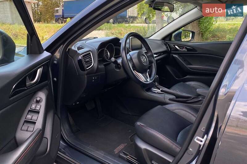 Хэтчбек Mazda 3 2015 в Киеве