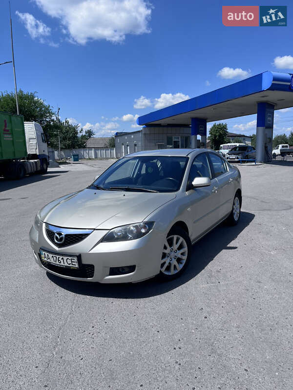 Седан Mazda 3 2006 в 