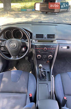 Седан Mazda 3 2005 в 