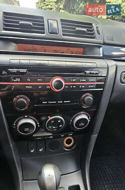 Седан Mazda 3 2009 в 