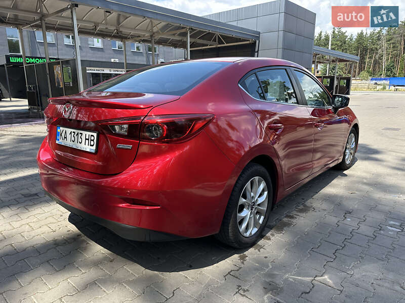 Седан Mazda 3 2015 в Киеве