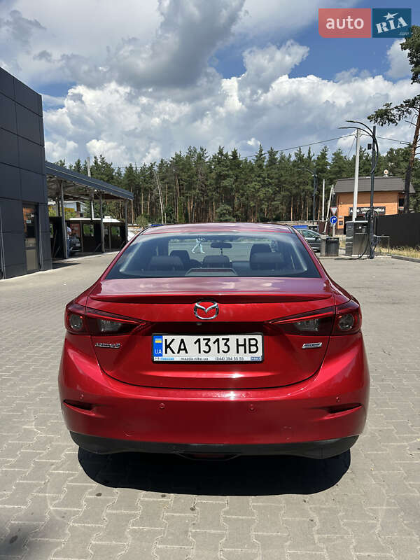 Седан Mazda 3 2015 в Киеве