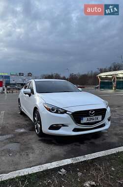 Седан Mazda 3 2017 в Харькове