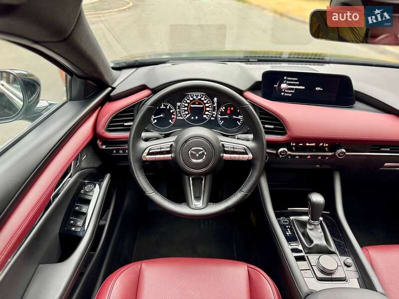 Хэтчбек Mazda 3 2021 в Киеве
